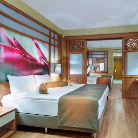 Xafira Deluxe & Hotel 5*