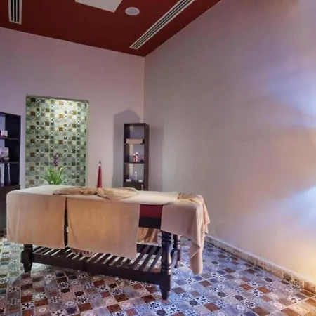 Xafira Deluxe & Hotel